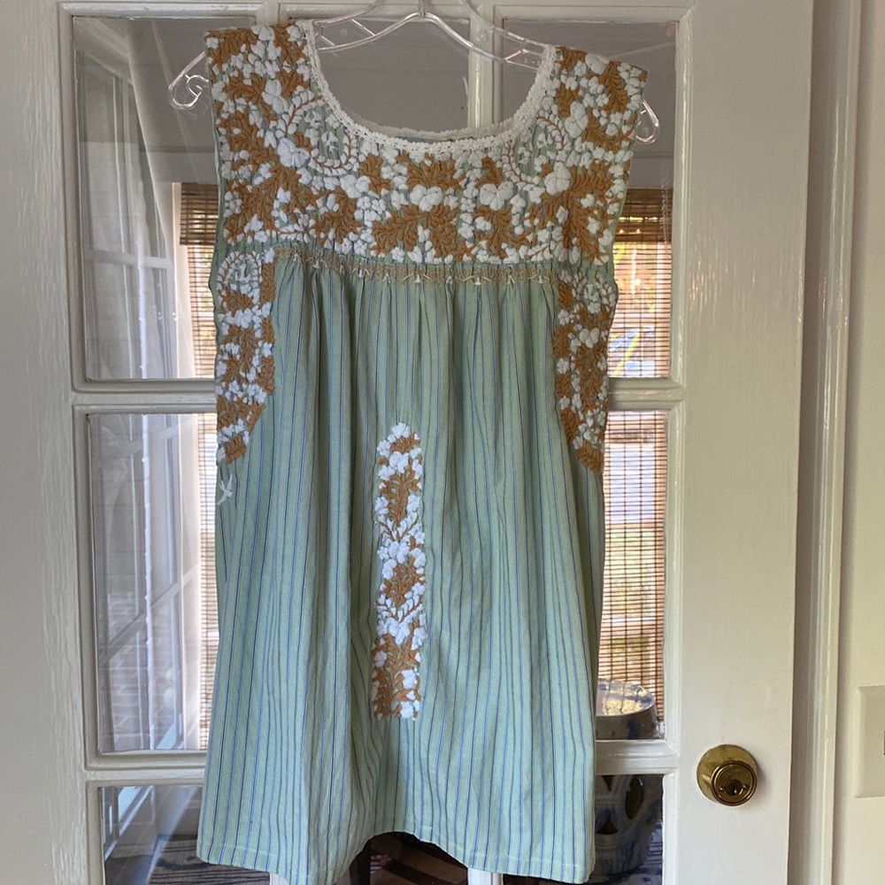 Mi Golondrina Hand Embroidered Top